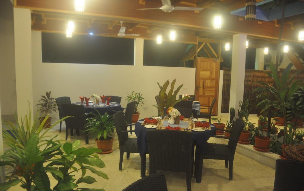 Rasdhoo Relax Inn Exterior photo